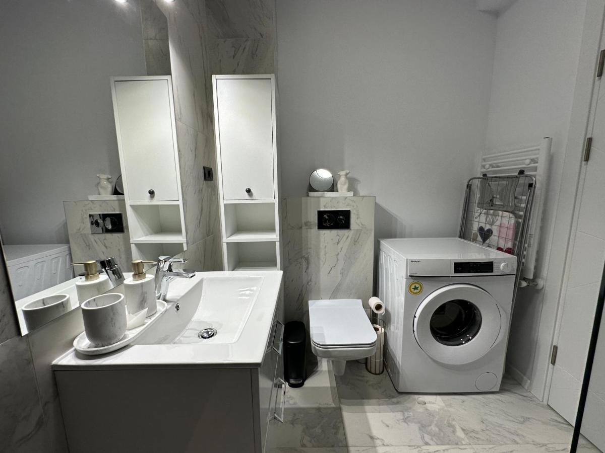 Studio303 By Allegio: Mamaia'S Seaside Luxury Near Finest Clubs & Beaches Εξωτερικό φωτογραφία